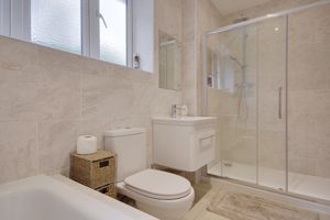 Family Bathroom- click for photo gallery